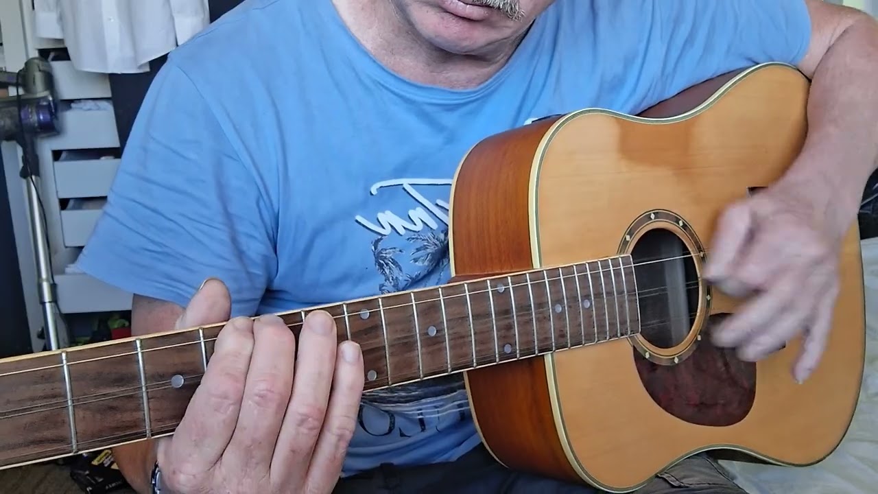 Friday Tres Guitar 