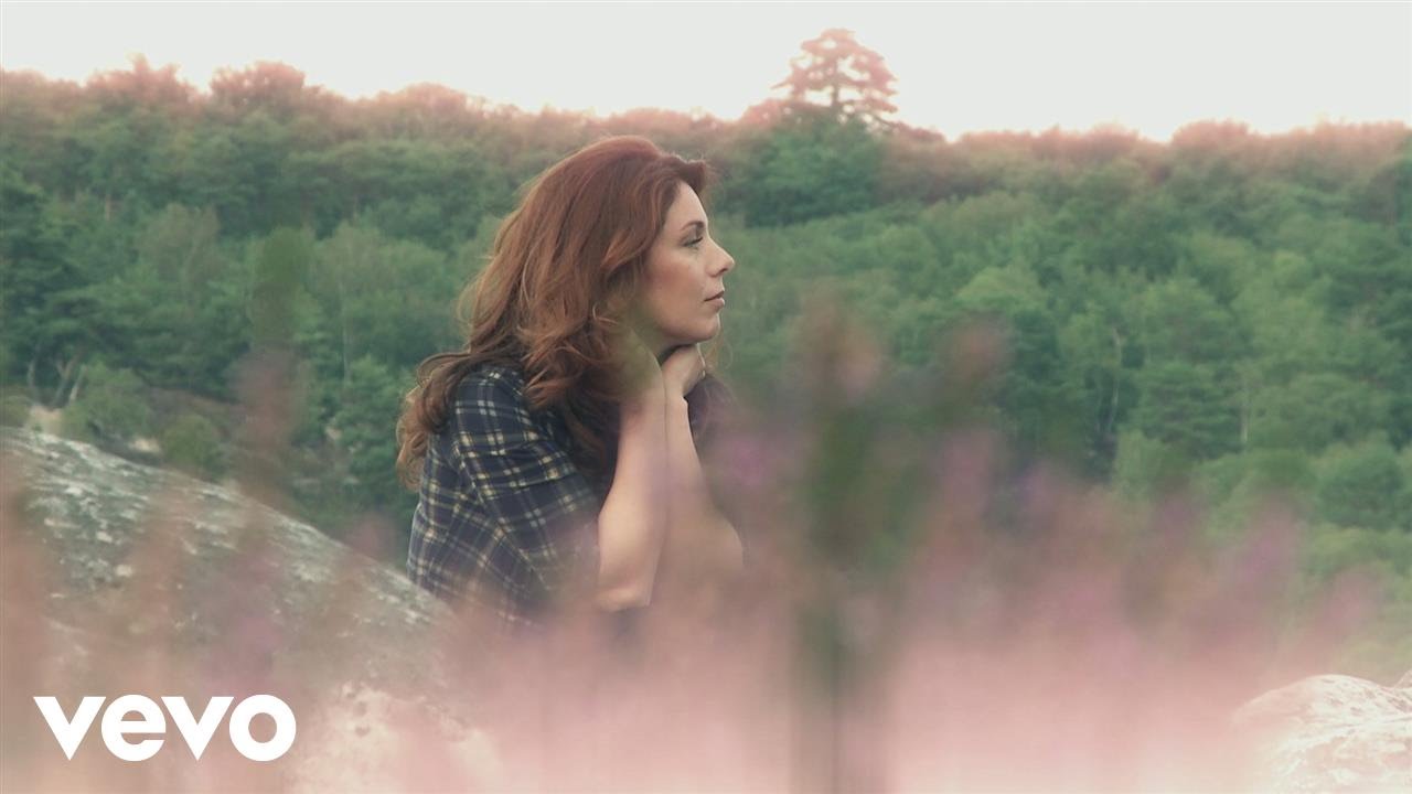 Isabelle Boulay - Fin octobre, début novembre (Clip officiel)