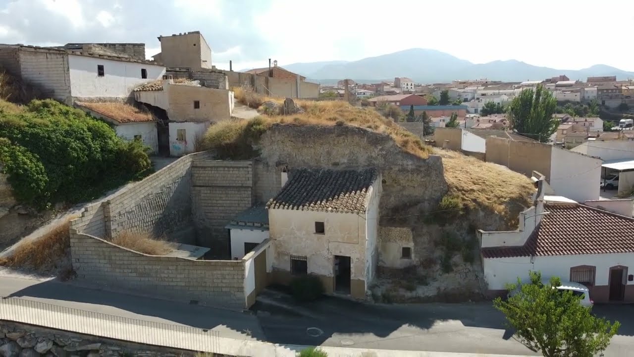2 storey partial cave house for renovation for sale 38,000 euros Caniles, Granada Ref. V2757