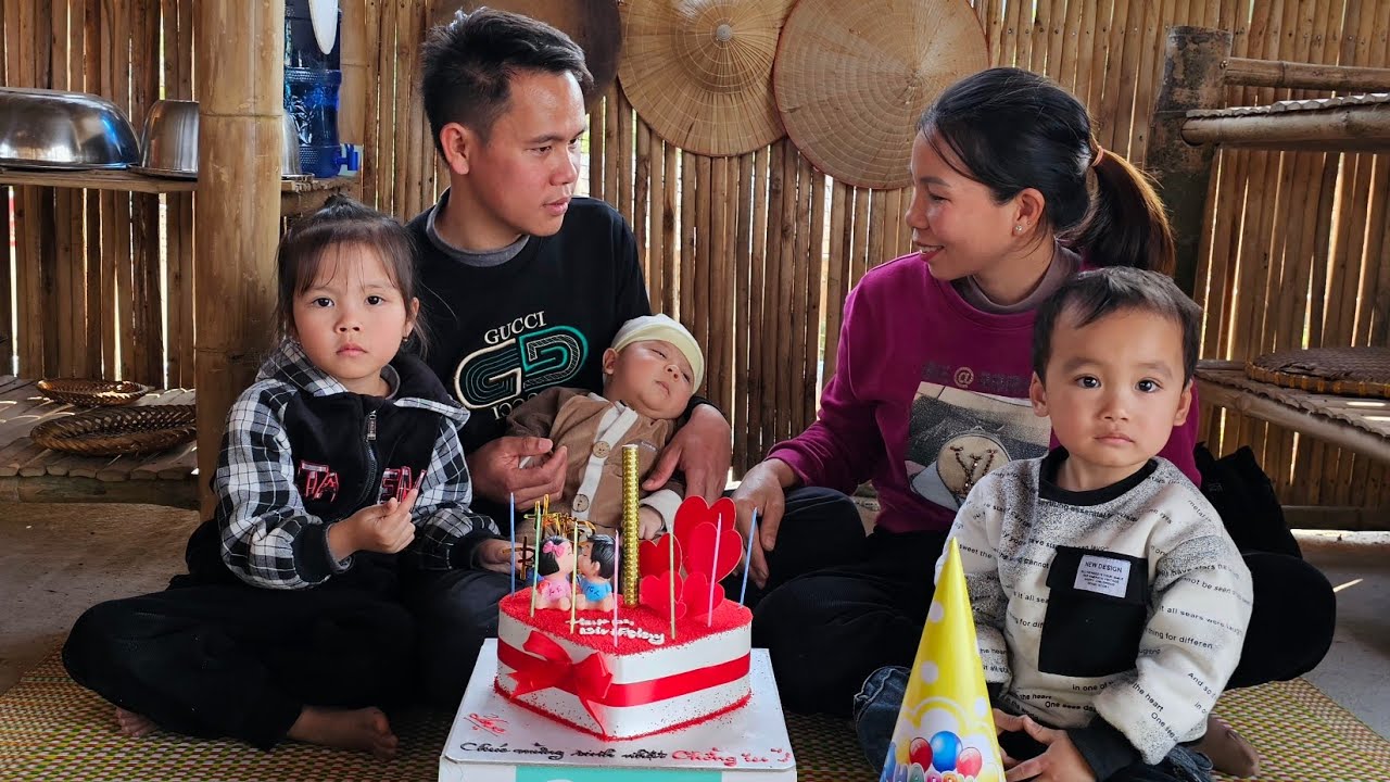 Le Thi Vui gave a surprise gift to Ve - Ve was very happy and touched by Vui's love.