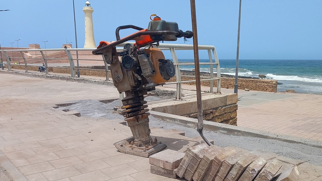 خفيف ضريف ... اشغال شاطئ الرباط منطقة المنارة ... #الرباط #سلا #المغرب
