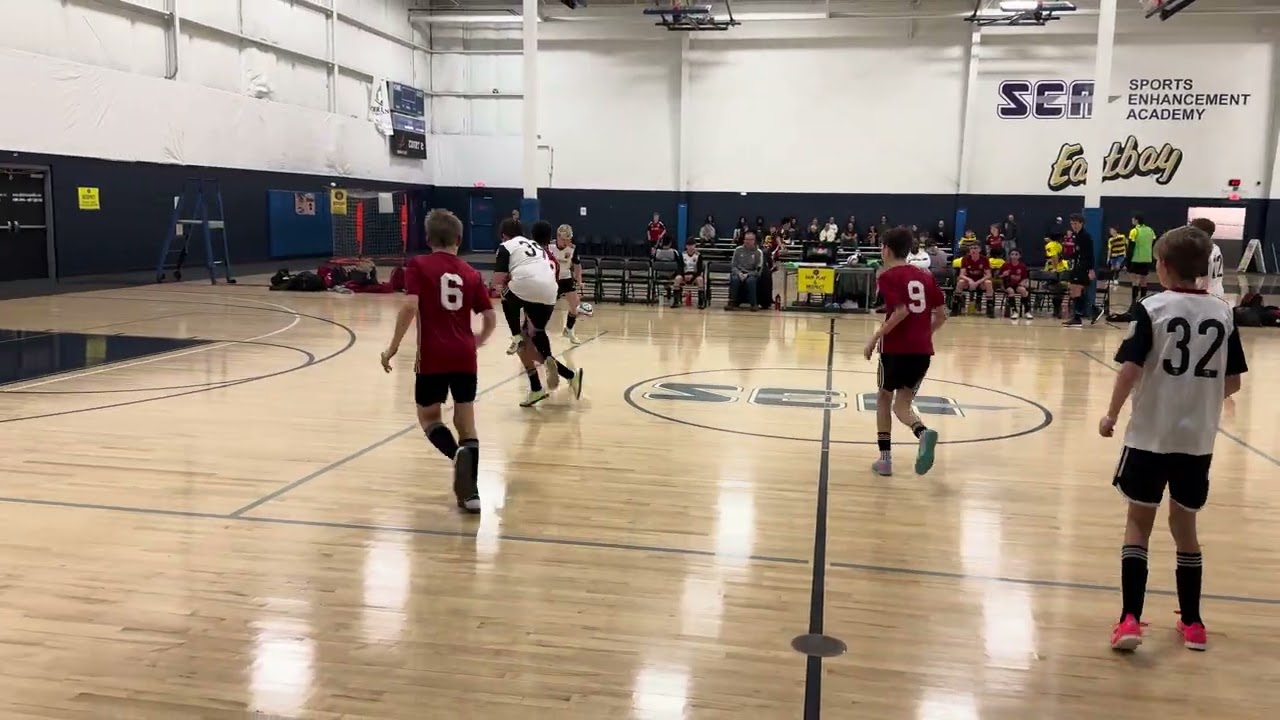 Madison 56ers Boys U14 White vs Middleton United Boys U14 Red.  - 2nd Half - FT 8-3