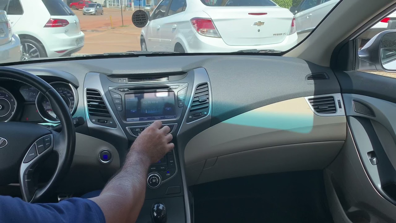 Hyundai Elantra 2015 - confira os detalhes