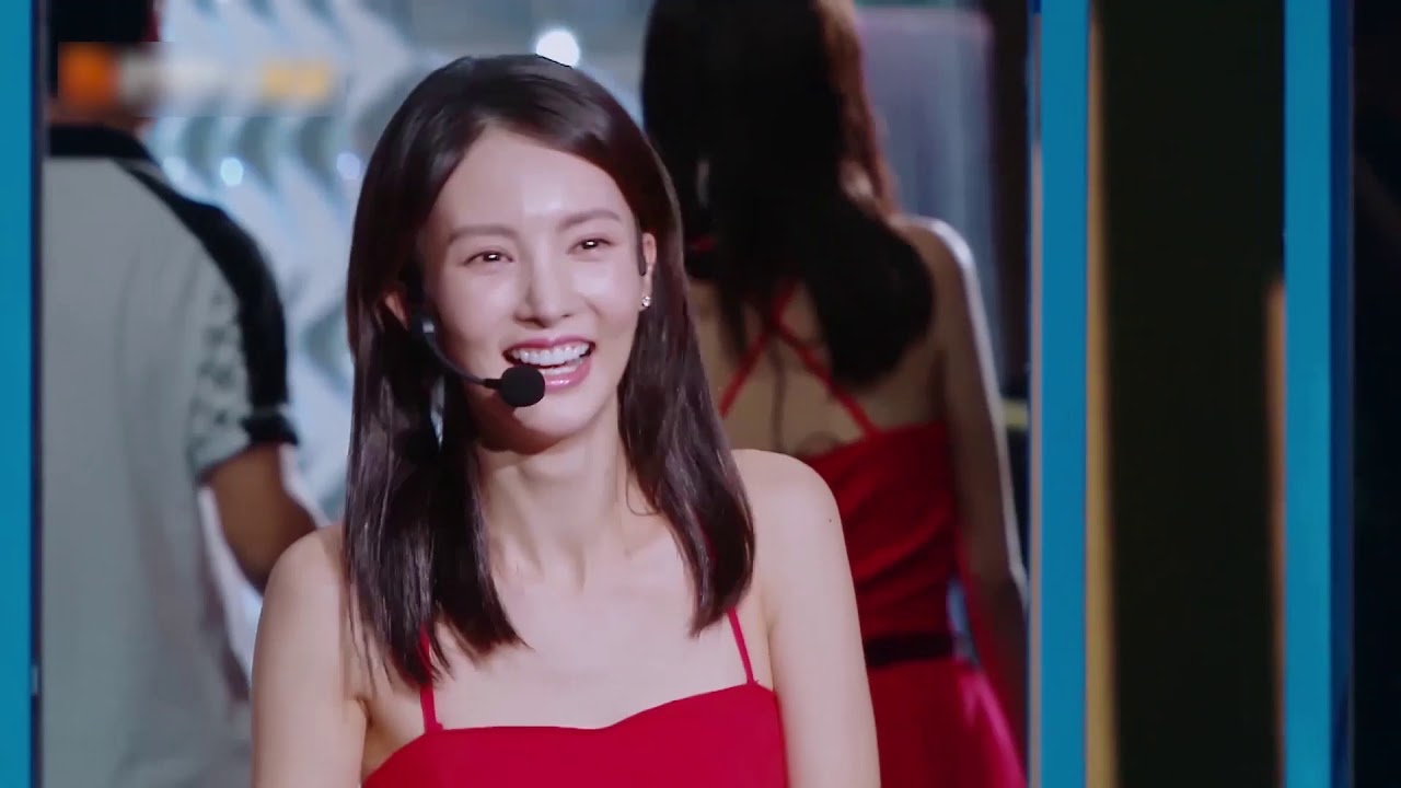 金晨秒变俏皮小仙女，轻快演绎《别找我麻烦》，汪苏泷都看呆了