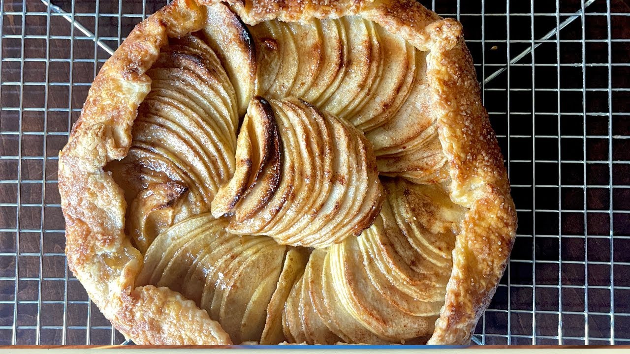 Easy Apple Galette- Easy Single Crust Apple Tart |Christine Cushing