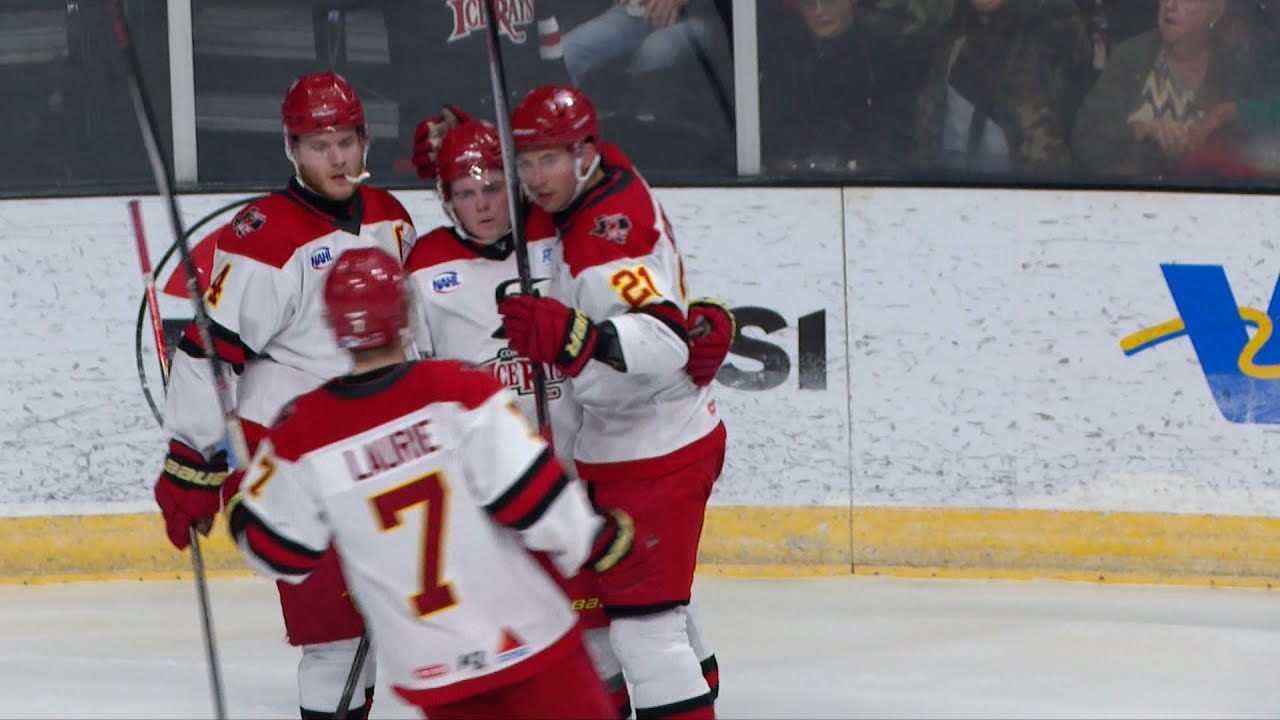 В матче NAHL команда IceRays, совершившая поздний камбэк, уступила Rhinos со счетом 5-2.
