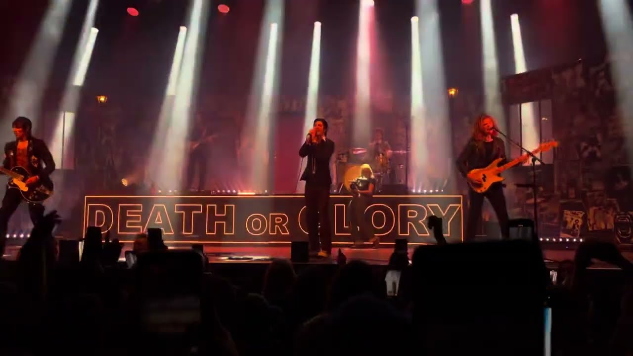 Palaye Royale - Dark Side Of The Silver Spoon, Live at 013 Poppodium Tilburg