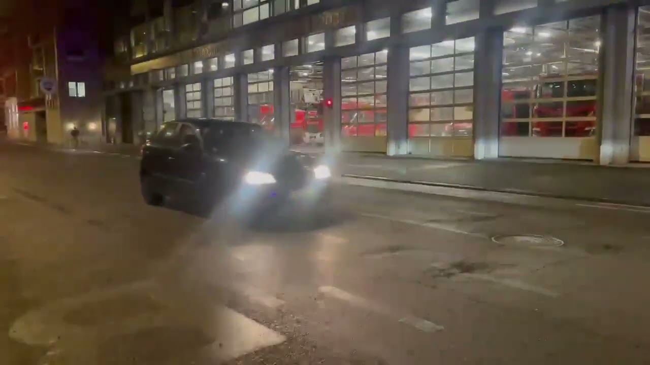 Pompiers de Liège IILE : Véhicule Premier Officier + Véhicule désincarcération  ( SHORT ).