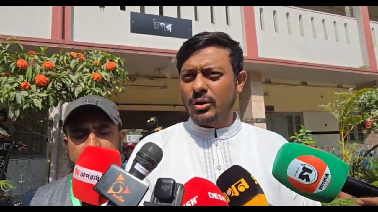 সরাসরি | মতিঝিল আইডিয়াল স্কুল অ্যান্ড কলেজ ভোট কেন্দ্রে নাসীরুদ্দীন পাটওয়ারী