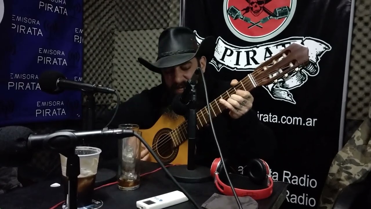 Qué es Dios? Piti Fernandez en Emisora Pirata