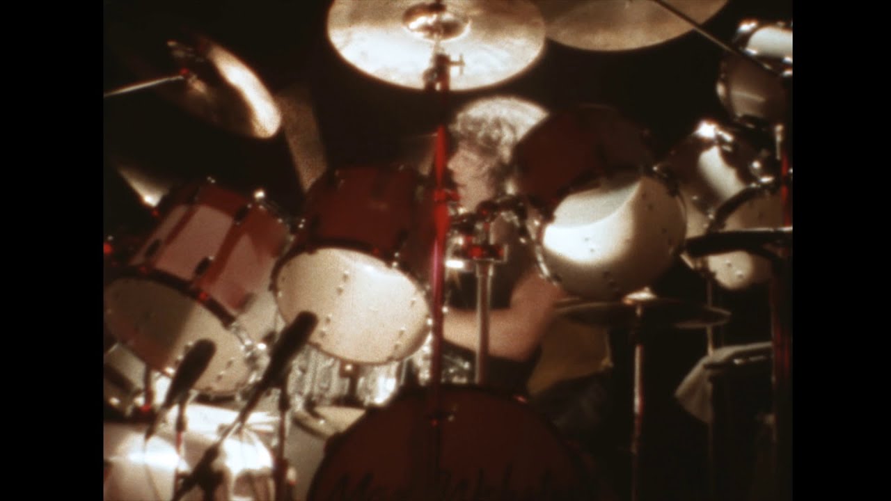 Max Webster - 1979 super 8 film (4K w/audio sync)