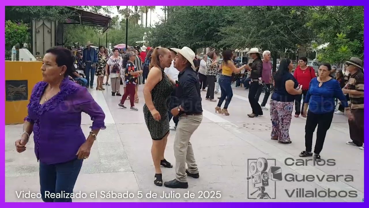 BAILE EN LAPLAZA DE ARMAS TORREON COAH MEX (Al Ritmo de Mi Violín) NO Cuento con Derechos de Autor