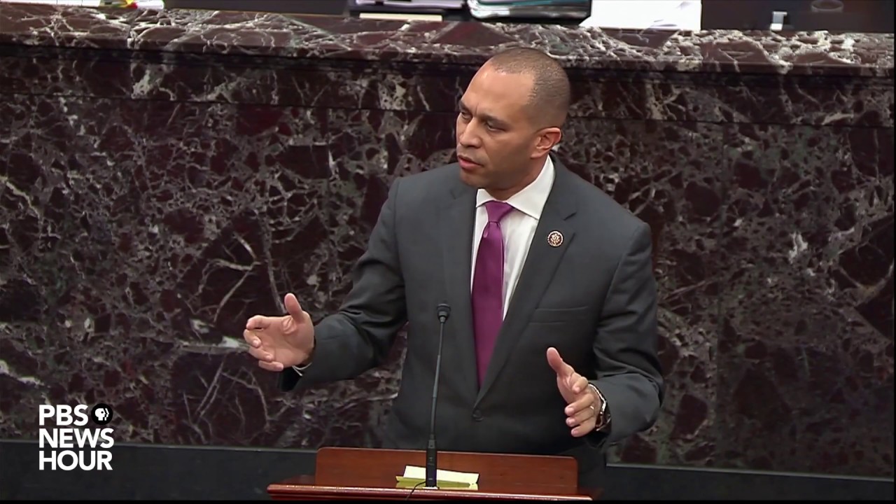 WATCH: Jeffries says Dems 'don’t hate this president, but we love the Constitution’
