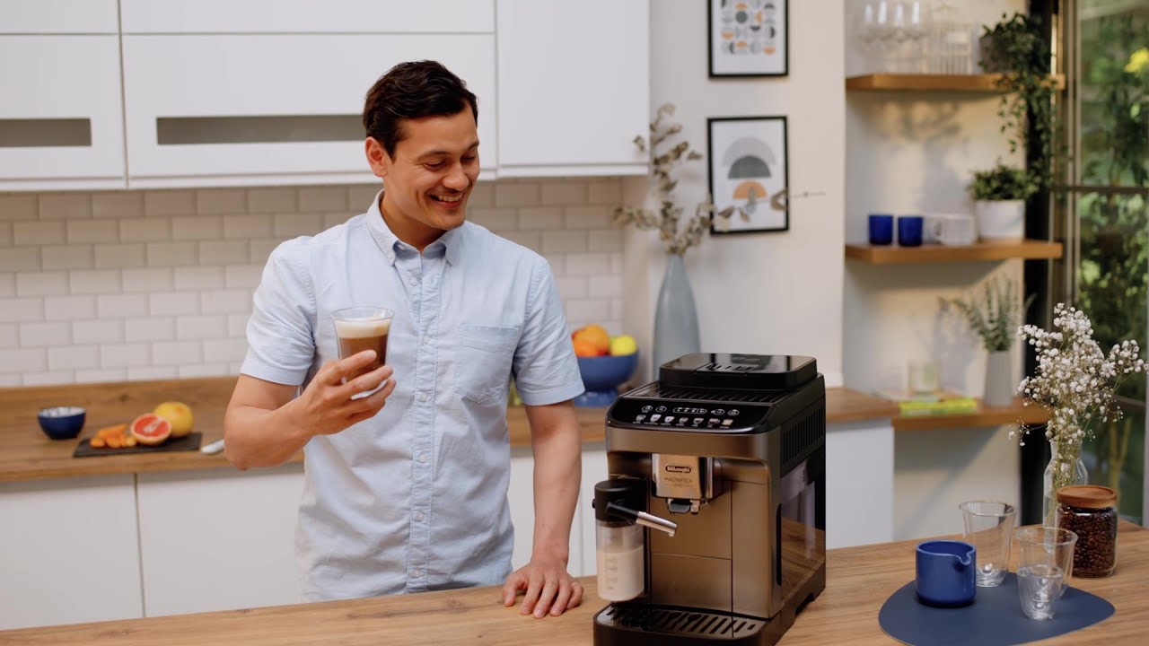 Magnifica Evo | Preparing milk-based drinks and MyLatte