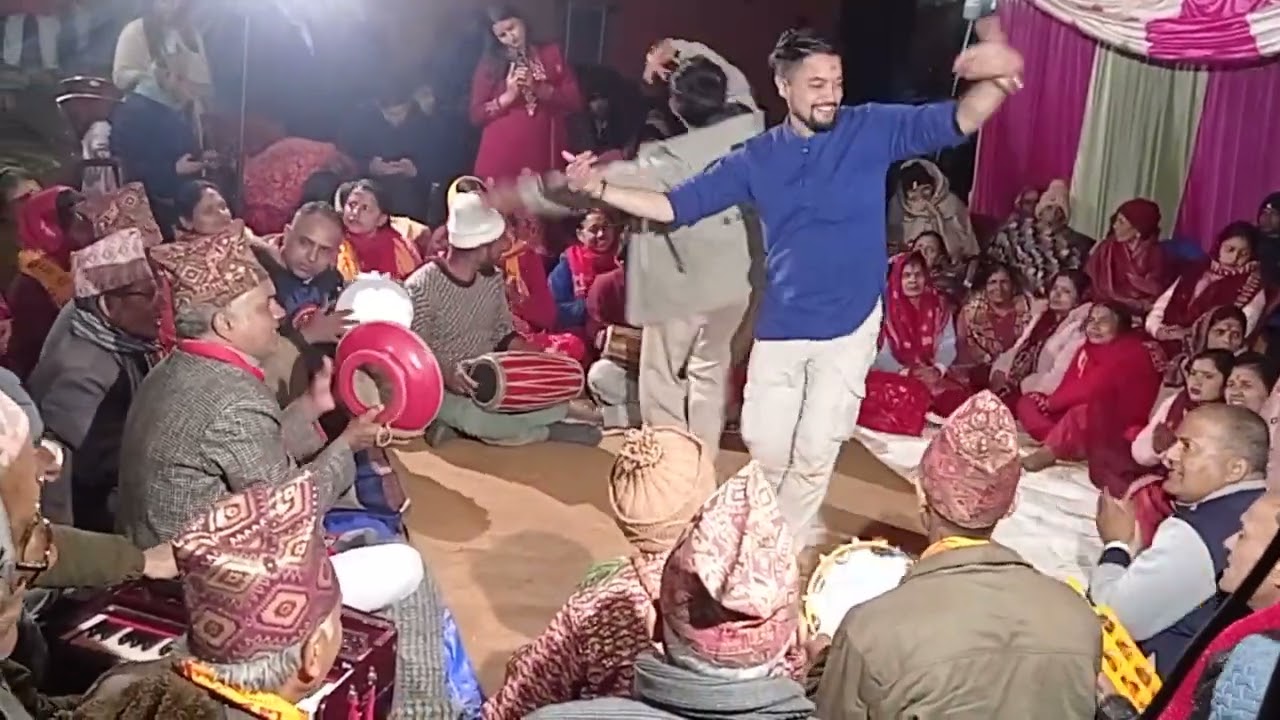 नेपाली भजनमा पुरुष हरुको रमाइलो नाच ।भाइरल भजन किर्तन ।