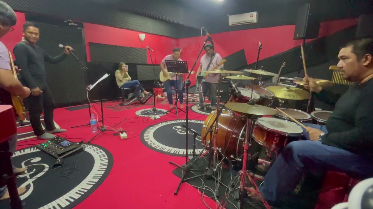 Opera Hidup - Wings (Cover by RadioGlitch)