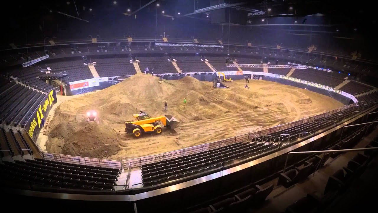 Žalgirio arenos transformacija - Arena Cross 2015.11.28