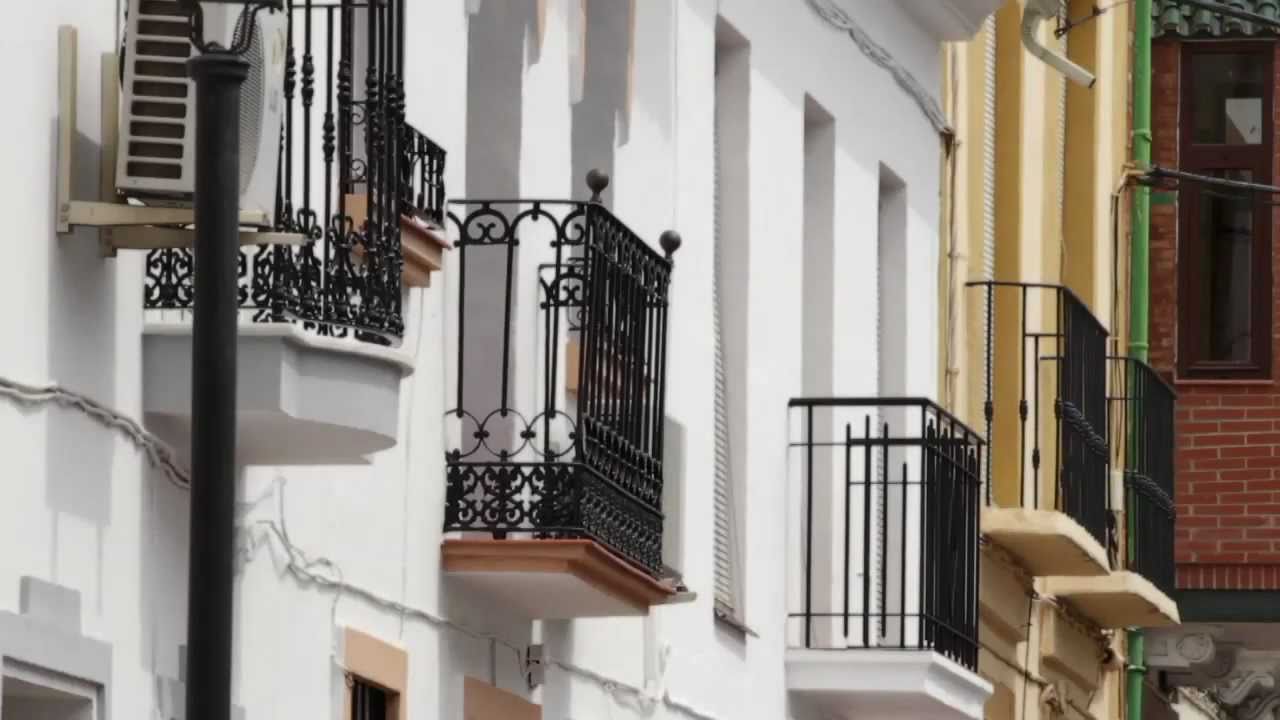 Pizarra HD: It smells like orange blossom. Costa del Sol and M&aacute;laga, Andalusia - Spain