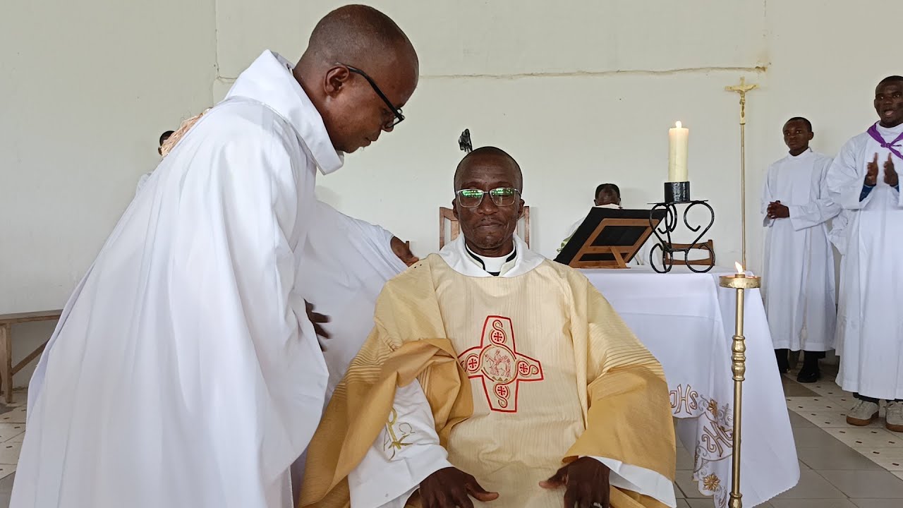 MESSE D'INSTALLATION DE L’ABBÉ ARNAUD FINA COMME NOUVEAU CURE DE LA PAROISSE SAINT JOSEPH DE BILINGA
