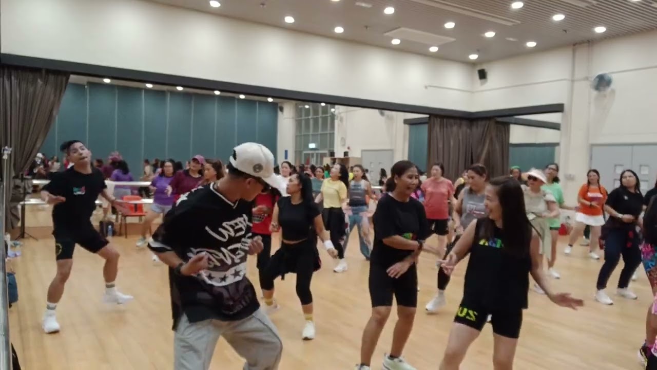 Zumba exercise Zumba dance #fyp @sorotan #ZUMBA 