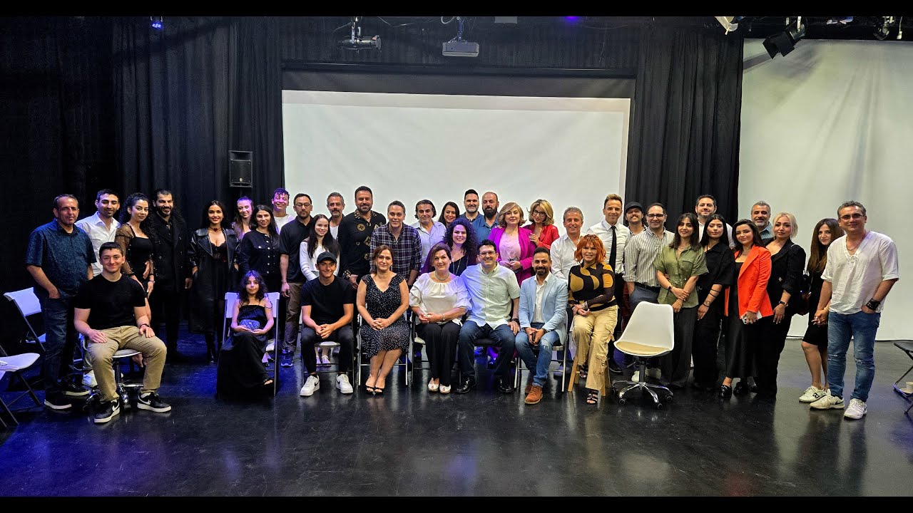 The gathering of cast and crew for 
