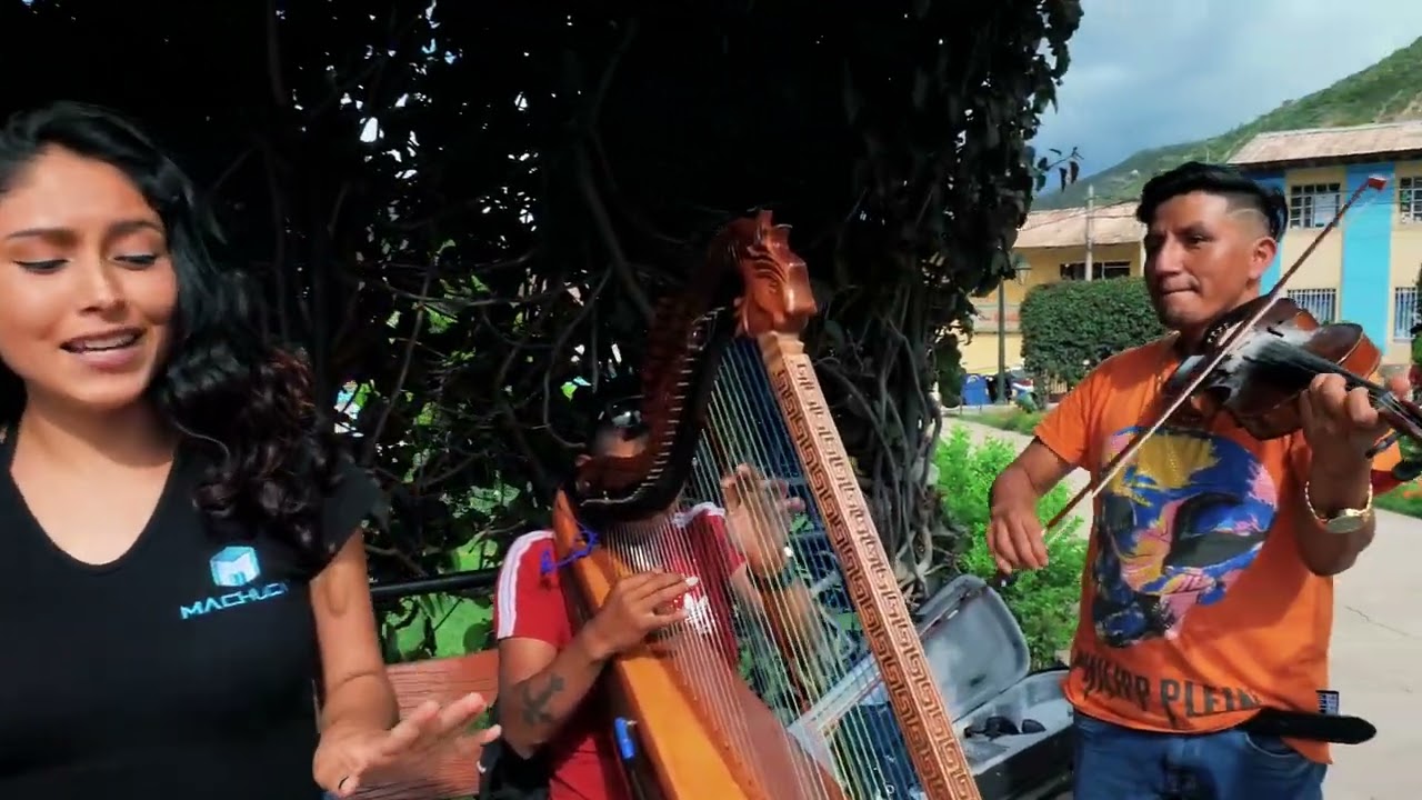 ZULEMA WENDY Y MIRELLA EN LA PROV DE SIHUAS - MUSICA ANCASHINA