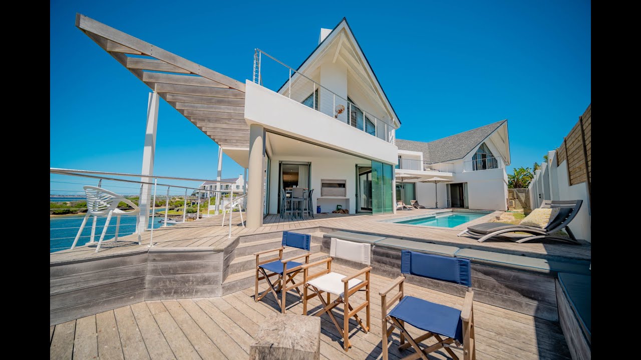 7 Arthur Lane - 6 Bedroom house on the Canals - R24.95m