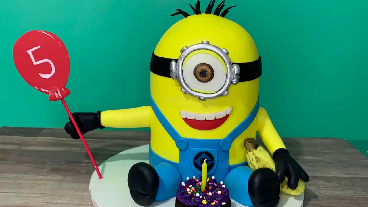 3D Buttercream Minion Cake Tutorial