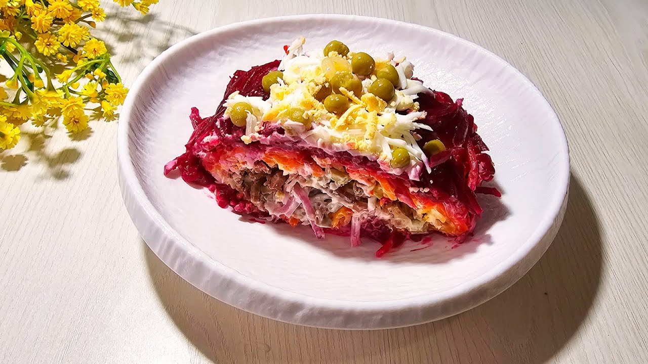 Салат-рулет со свёклой и мясом/Salad roll with beetroot and meat