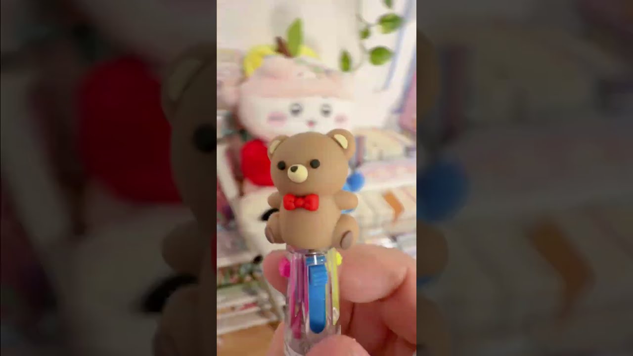 Beige and brown lucky scoops.