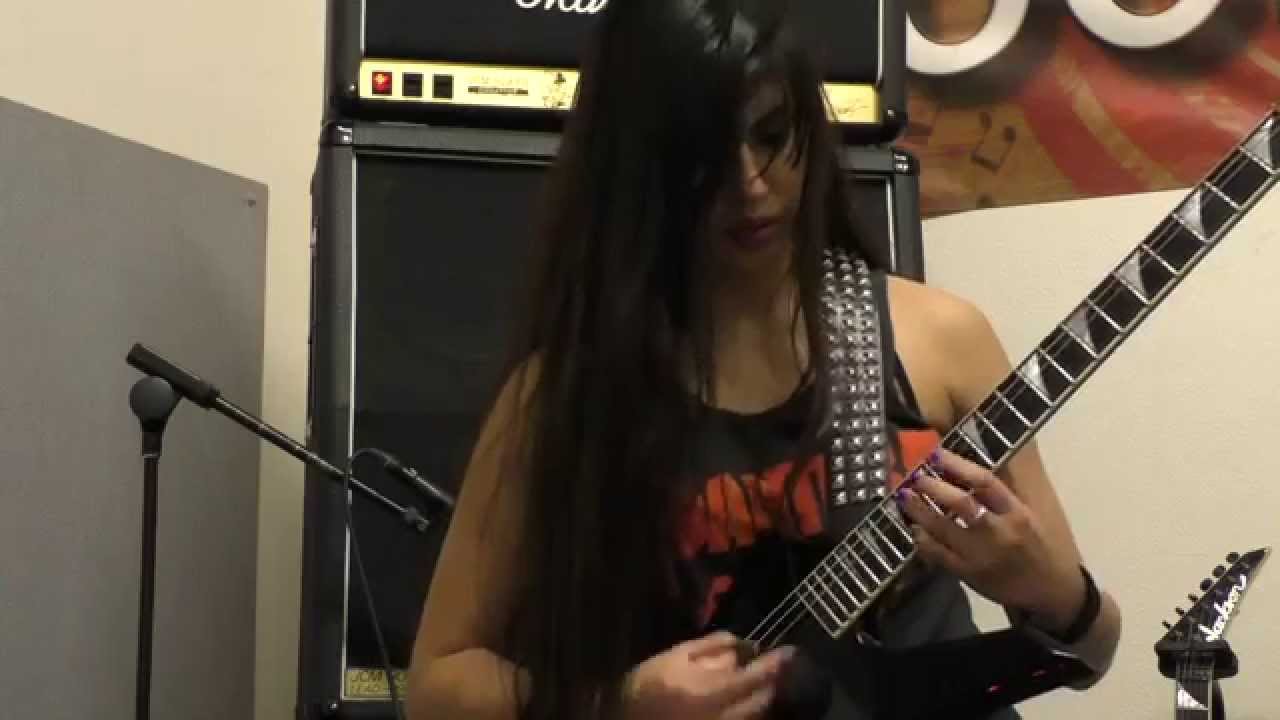 GIRLS THRASH METAL!!
