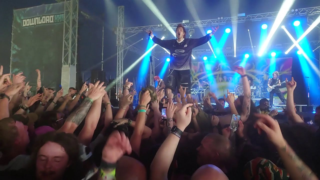[MOSHVID] Crossfaith LIVE at Download Festival 2025 HIGHLIGHTS