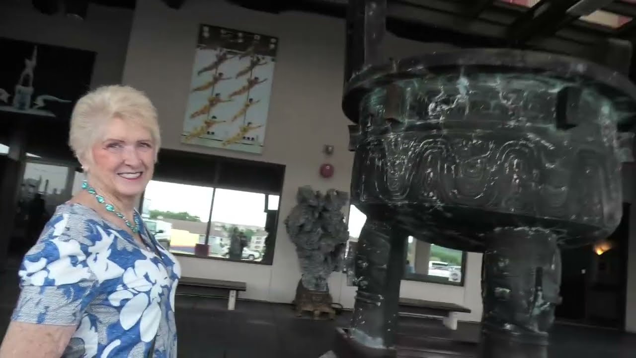 Day 27 July 27 2022 Shanghi Acrobats Show & The Presley's Show at Branson, Missouri