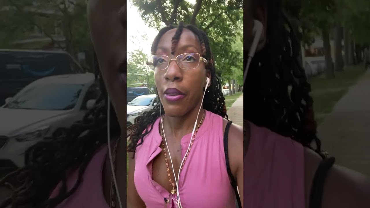 A Walk through Roger’s Park in Chicago