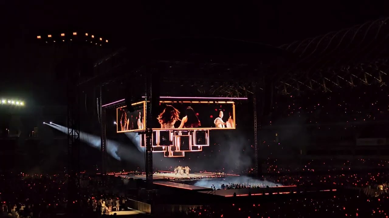 251122 TWICE 트와이스 'ONE SPARK' THIS IS FOR WORLD TOUR IN KAOHSIUNG 高雄世運