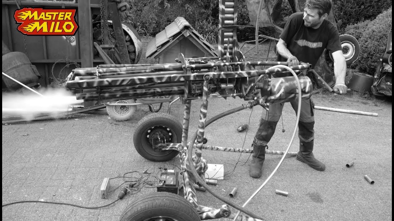 Potato machine gun - How does it work?