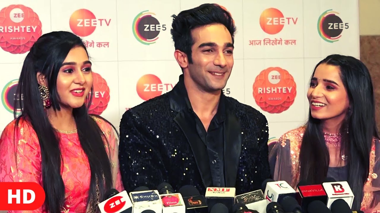 Bhagya Lakshmi Serial Cast Munira Kudrati, Aman Gandhi & Mansi Bhanushali At Zee Rishtey Awards 2021