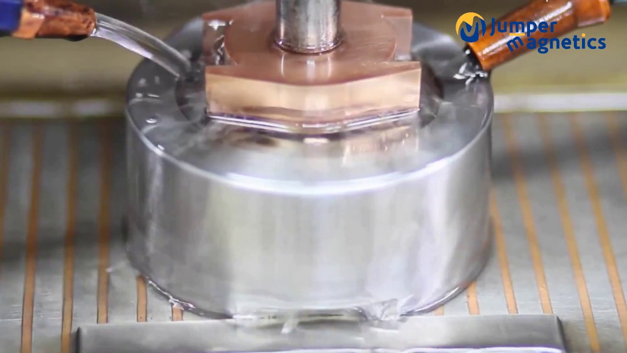 Powerful magnetic chuck for electric spark processing