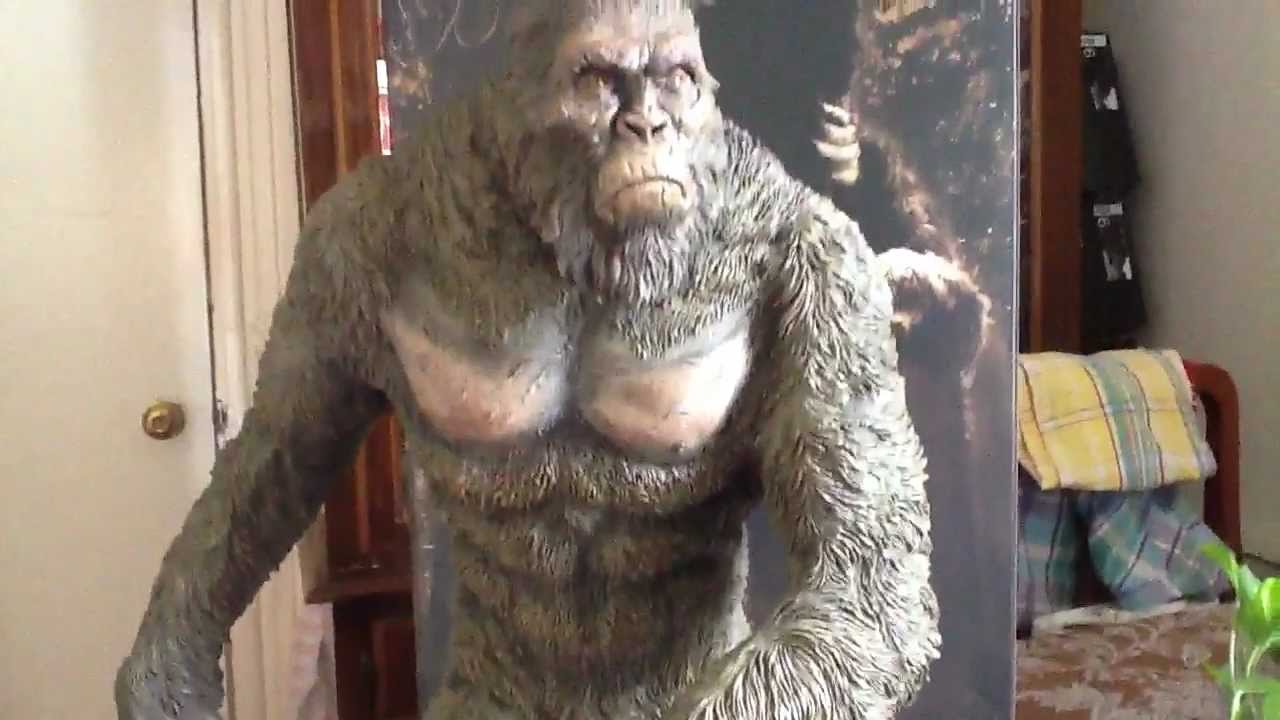 Bigfoot Sideshow Collectibles Statue #45 of 50 Sasquatch.