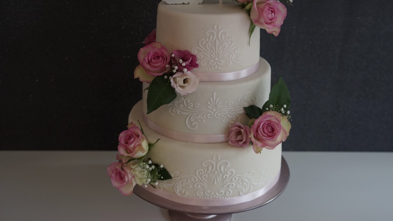 Making of Hochzeitstorte - Gluten- & Laktosefreie Hochzeitstorte mit Schablonendeko - Kuchenfee