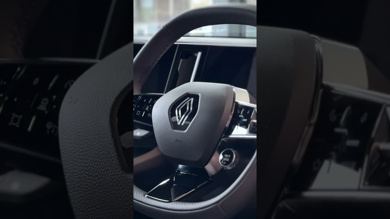 The Renault Megane E-Tech has never looked so good! 🫶