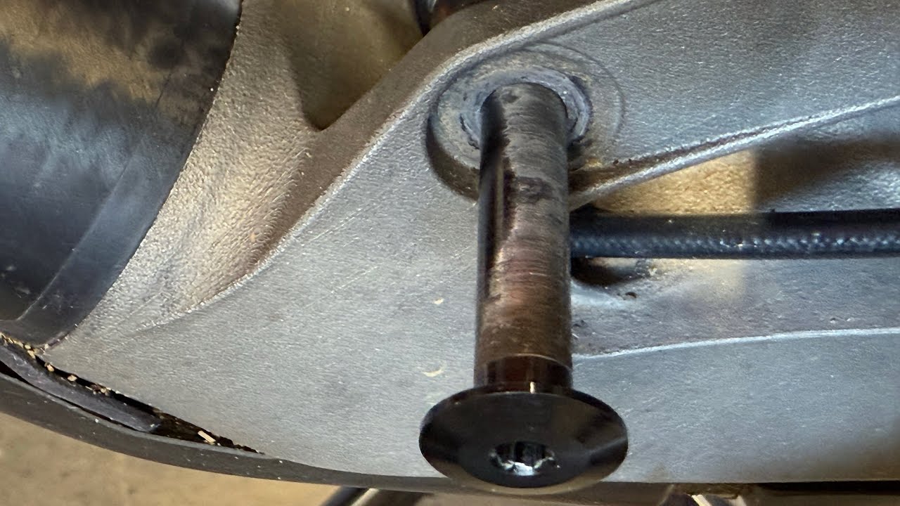 Atherton bikes AM170 lower shock pivot frame problem