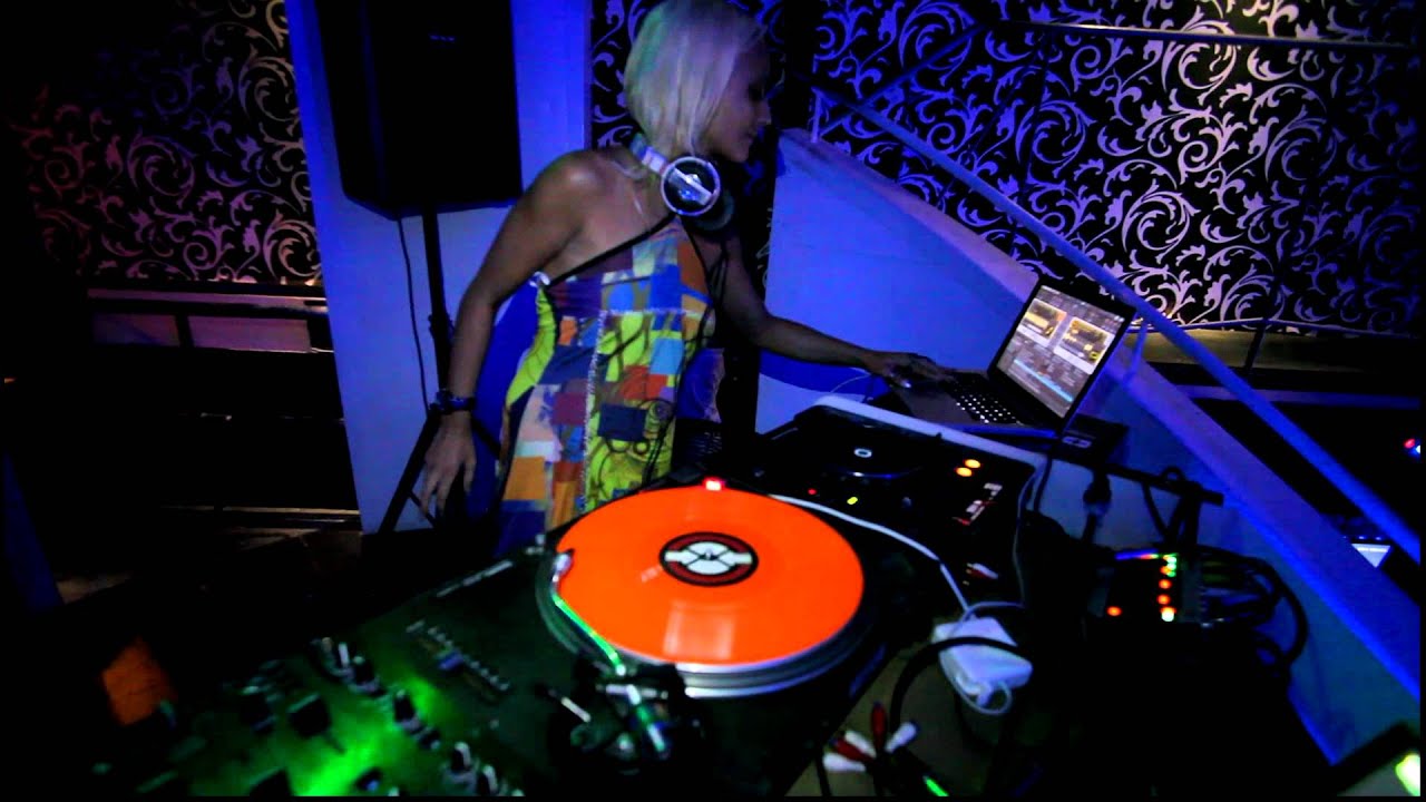 MONICA SEIDL - Two Club ( Lisboa )