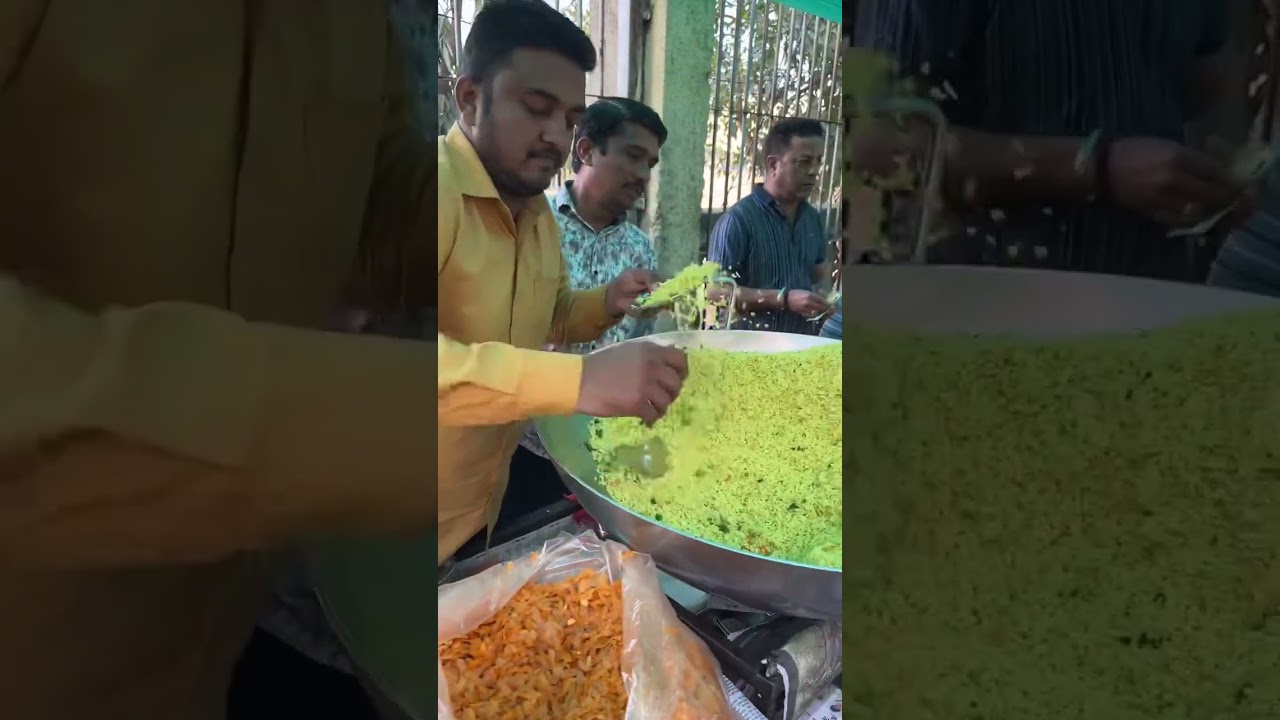 Viral SuperFast Vicky Tari Poha of Nagpur | Indian Street Food