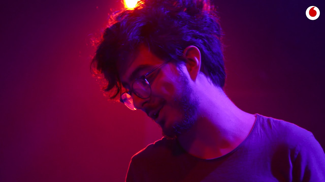 El bajo de Simón - Vodafone yu Music Show #yuMorat