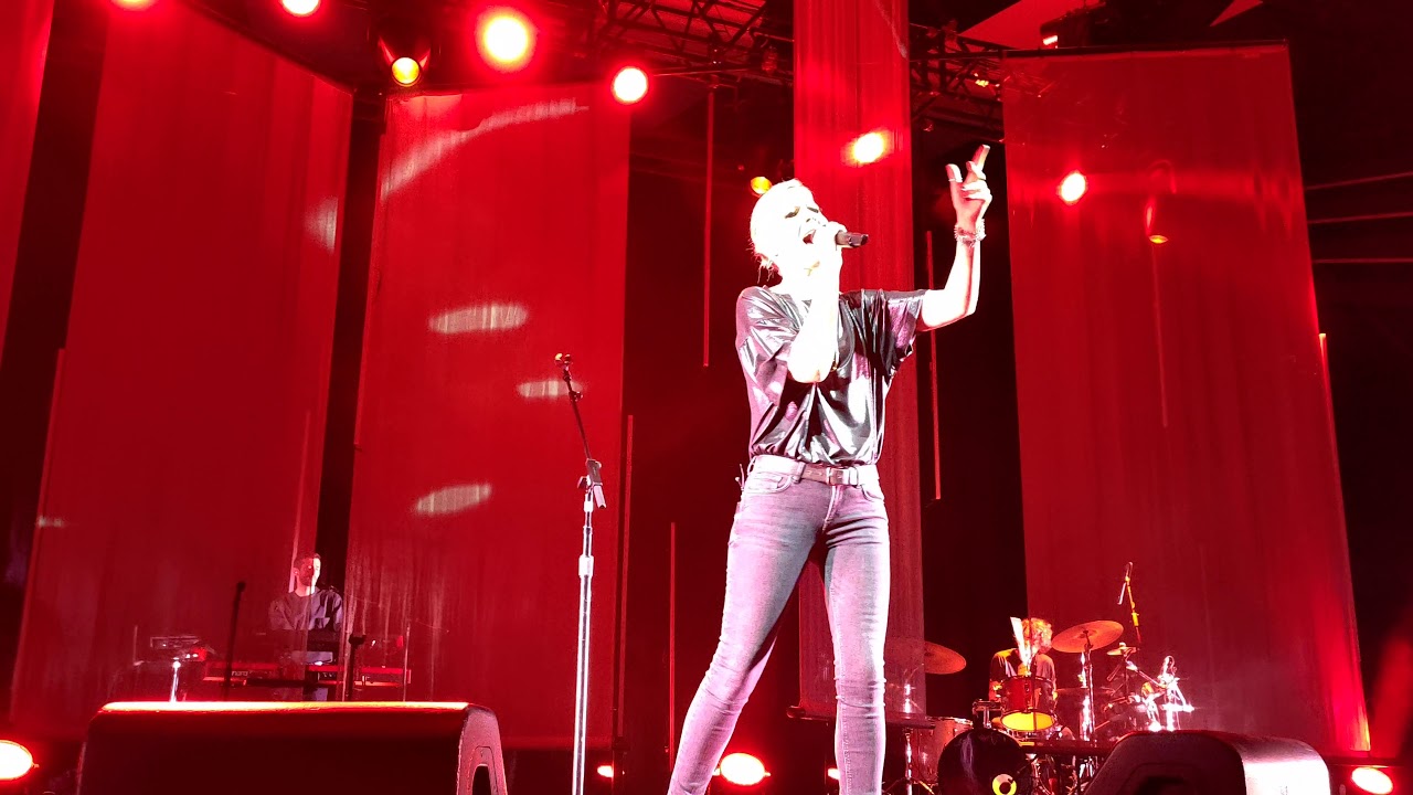 Dido 17  Dont Leave Home   Poznan Live 2019