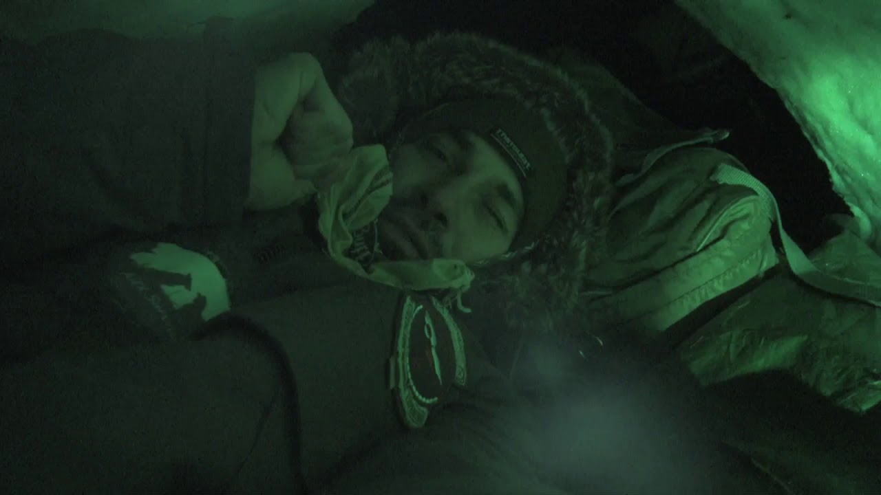 Survival Training - übernachten im Iglu