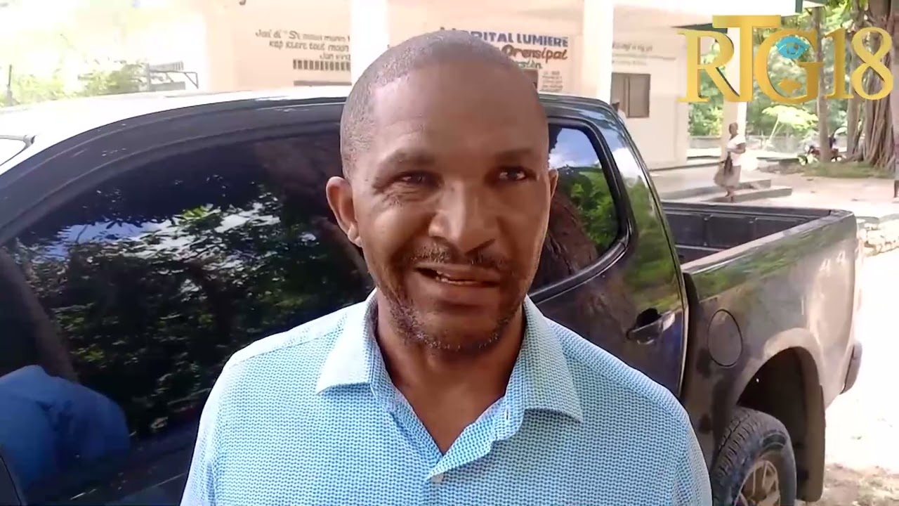 Komisè Gouvènman Aken an Me. Adrien Exama vizite lopital Limyè Bònfen nan komin Kavayon