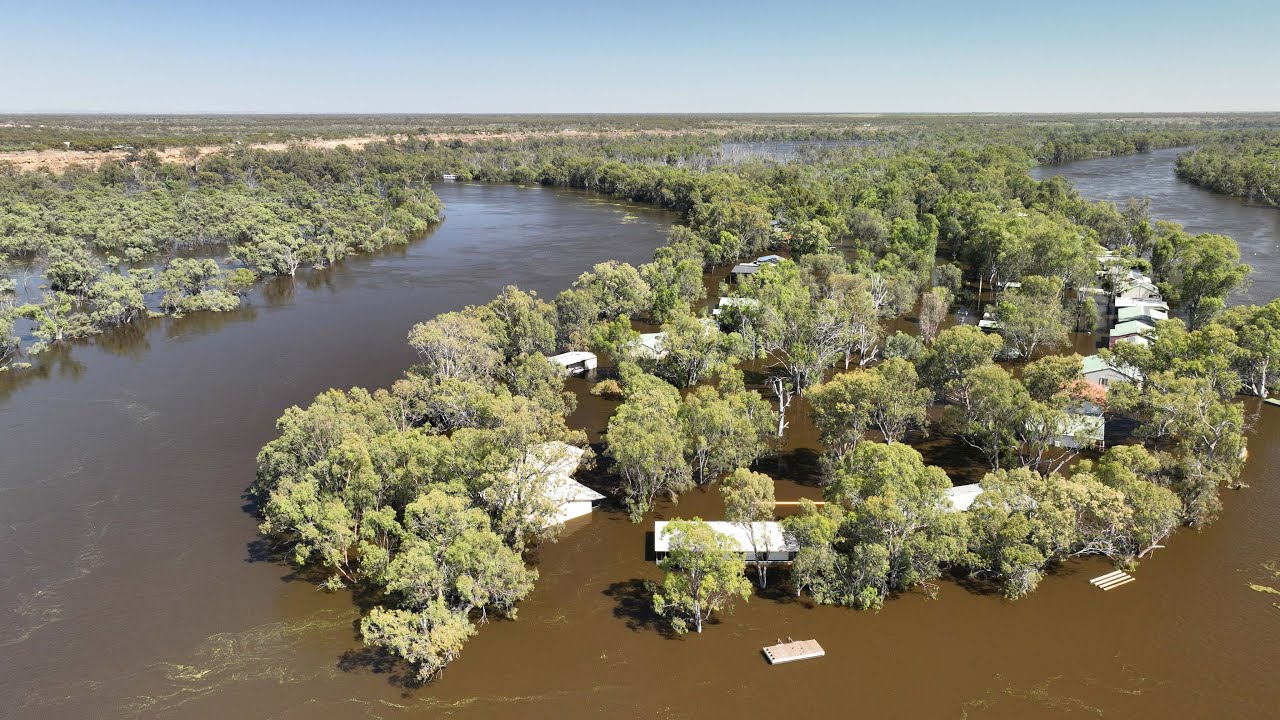 Floods -  Murray River - Flooding at Scott's Creek Morgan   (Eps7) 2 January 2023