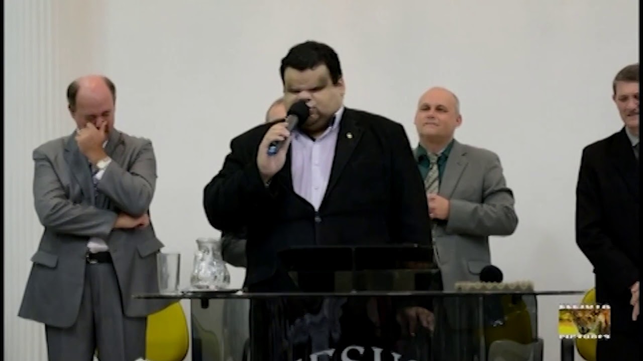 CLAYTON QUEIROZ cantando Posso Clamar ao vivo , Mestre, o vento balançou meu barco